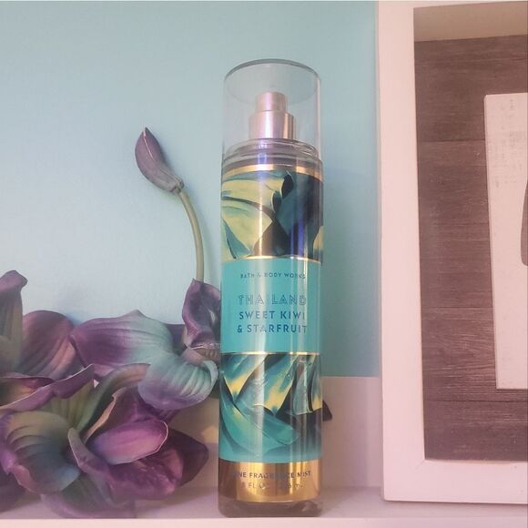 Thailand - Sweet Kiwi and Starfruit- Bath and Body Works - Picture 2 of 5